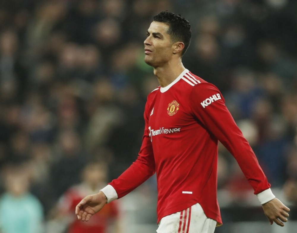  纽卡斯尔联主场惨败跌至降级区边缘  