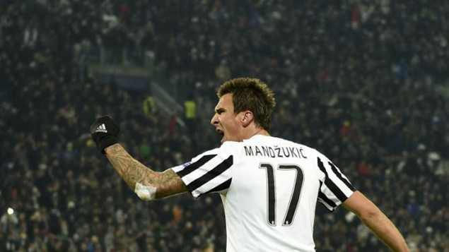  尤文老将宝刀不老，斑马传奇续写辉煌篇章