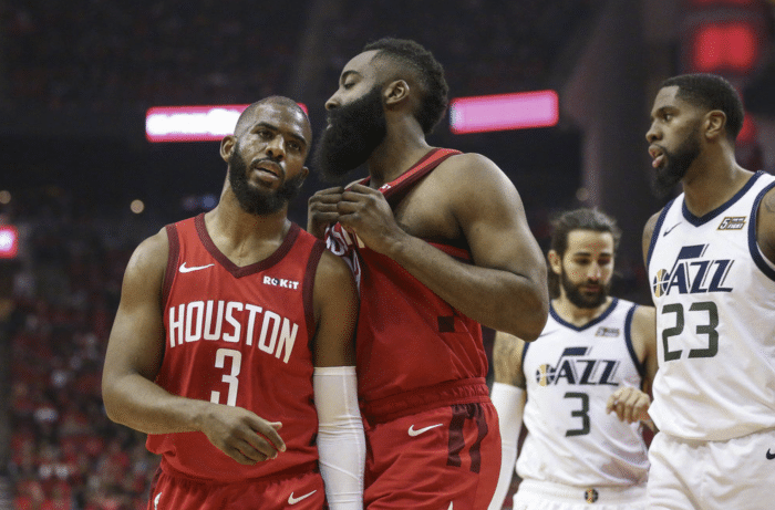  米切尔三分雨来袭骑士大胜活塞终结其颓势