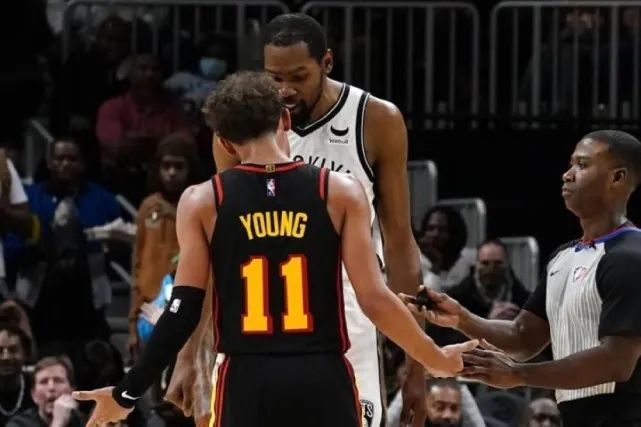  穆雷关键抢断老鹰险胜黄蜂保住前八席位